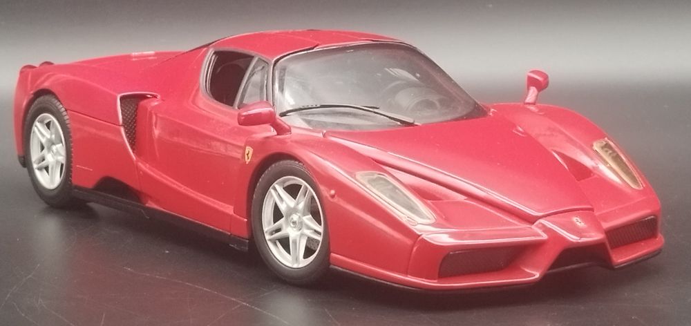 Hot Wheels 1:18 Ferrari Enzo 2002  Model No Box