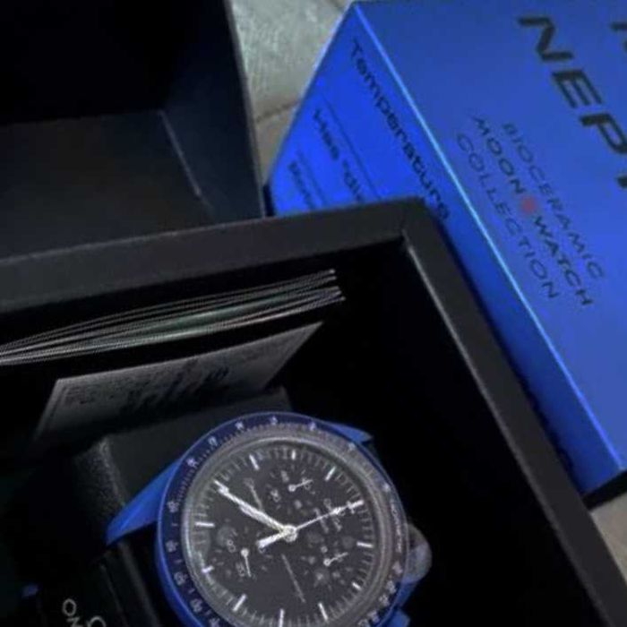 Neptun Watch - must-have dla miłośników układu słonecznego!