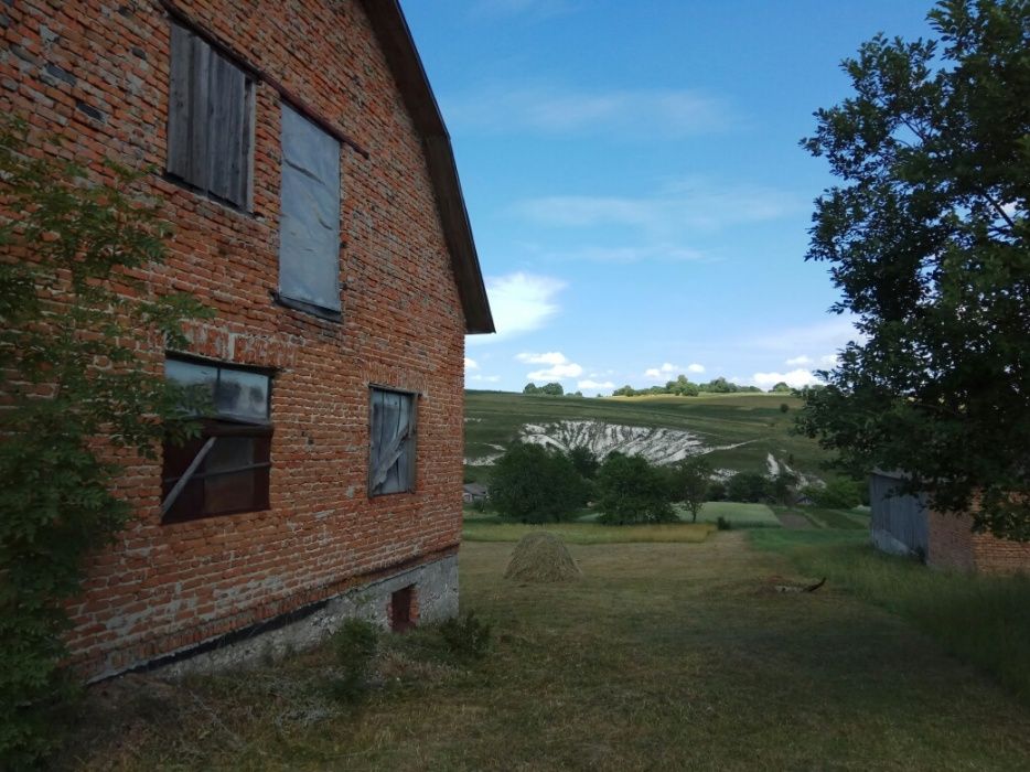 Будинок та земельна ділянка, с. Накваша, Львівська обл