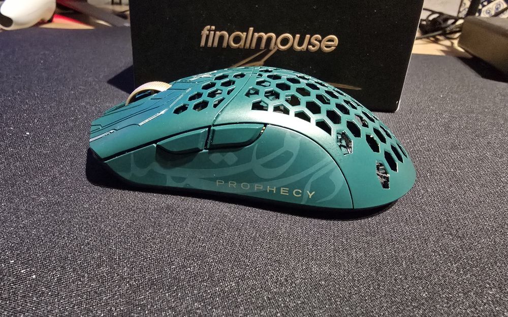 Finalmouse ulx Prophecy Tarik [small]