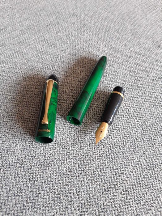 Caneta de tinta permanente REYNOLDS