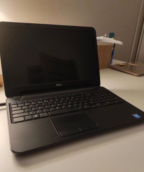 Laptop DELL Inspiron 3537