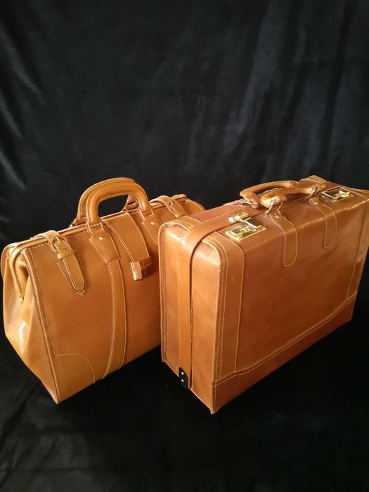 Kolmplet skórzanych walizek vintage ( cena za 2 sztuki)