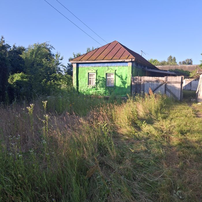 Будинок в селі Погребки