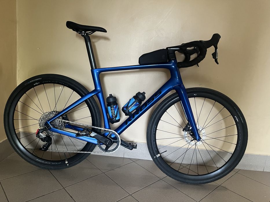 Gravel Kross Esker RS 2.0 L 20” Sram Apex 1x12 pomiar mocy, karbon, kola Fulcrum