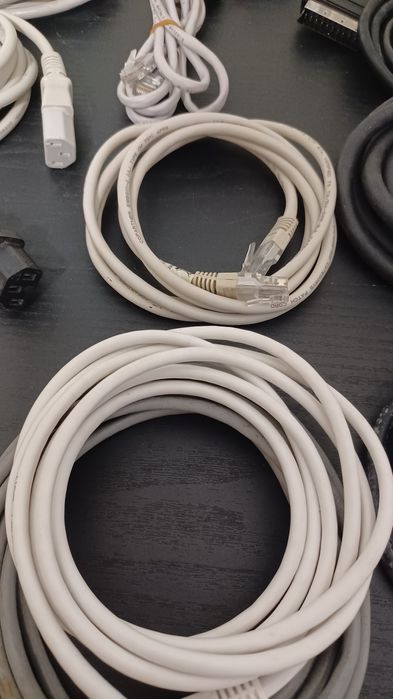 Power and data cables64585505658753122