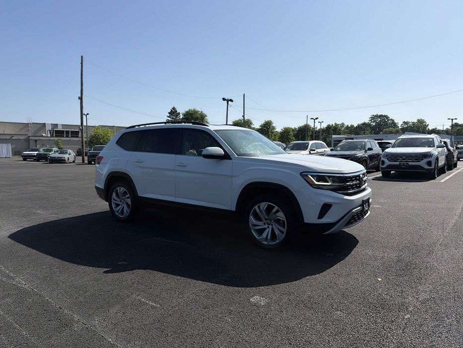 Volkswagen Atlas      2022