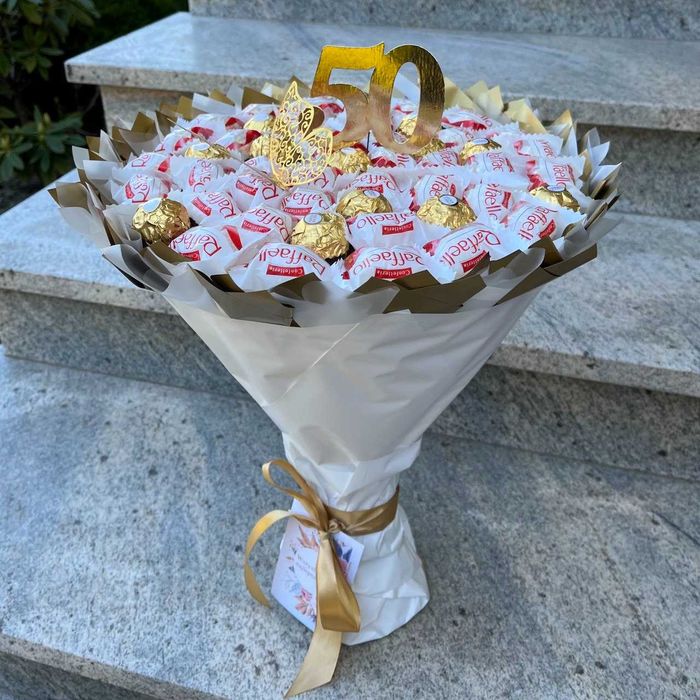 Prezent na 50 Urodziny. Bukiet ze slodyczy Ferrero i Raffaello