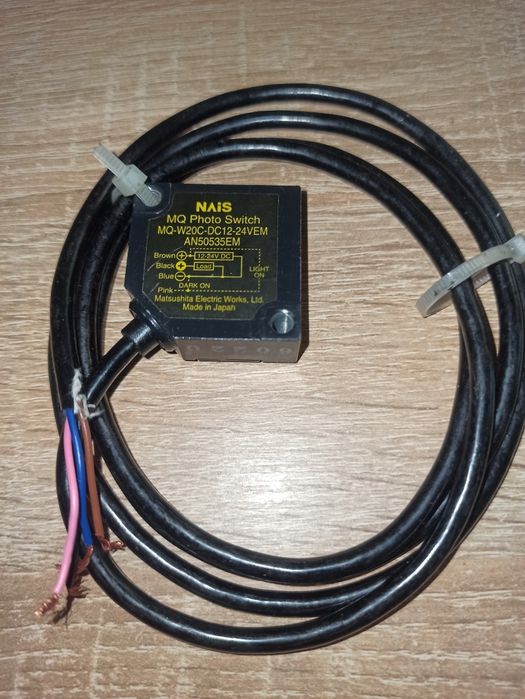 Czujnik fotoelektryczny NAiS MQ-W20C-DC12-24VEM | Made in Japan