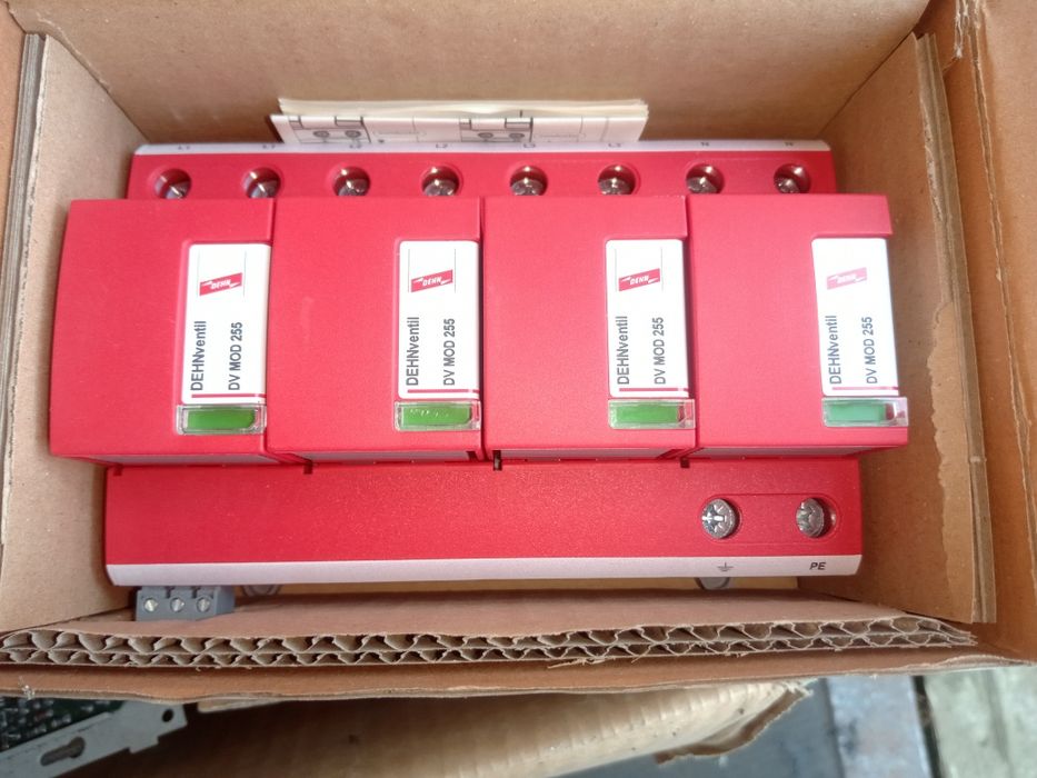 Ogranicznik przepięć Typ T1+T2 4P 25/100 kA 1.5 kV Dehnventil M TNS255