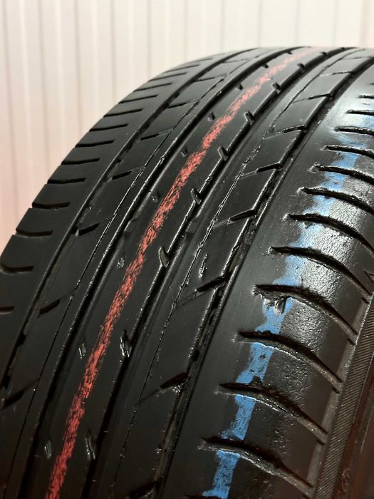 Pneus Yokohama DB Decibel E70 - 215/45/17 - Impecáveis