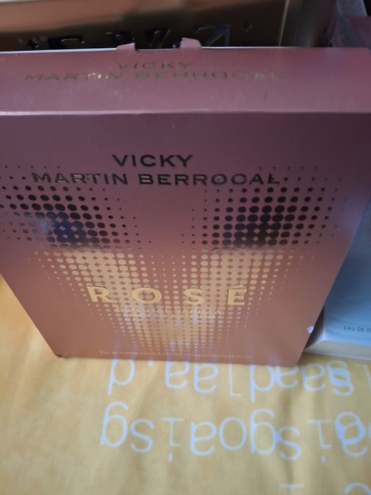 Perfumes e conjuntos