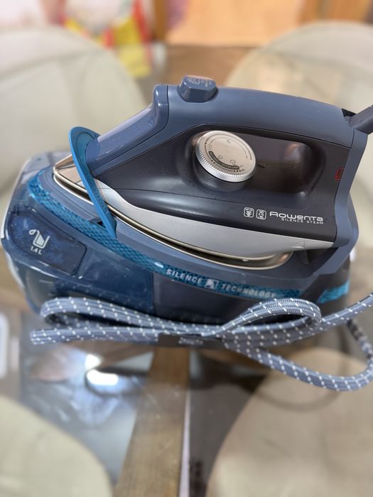 Ferro com Caldeira Rowenta, modelo DG8961F0