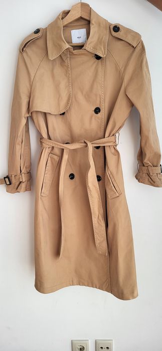 Gabardina de senhora Mango