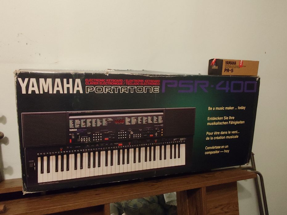Yamaha PSR‑400 com caixa original – Excelente estado