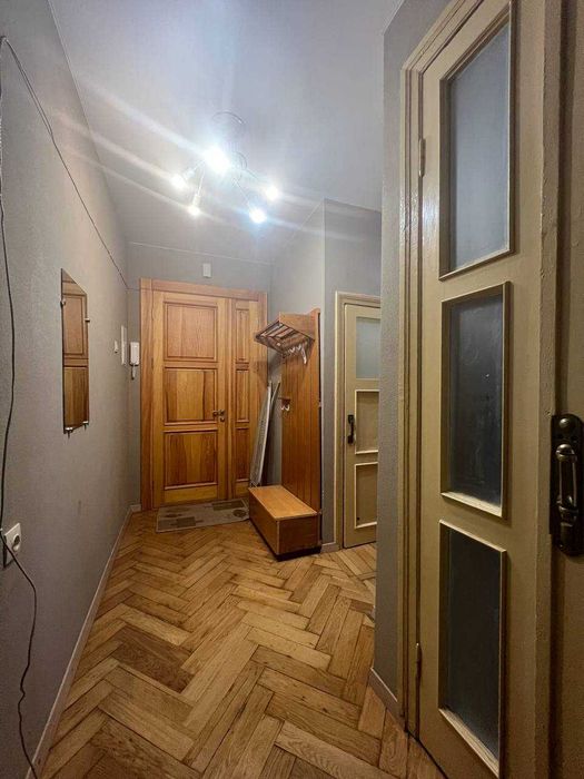 Продам 3 к кв Центр проспект Независимости Сталинка 71 кв м 4 этаж ЭКС