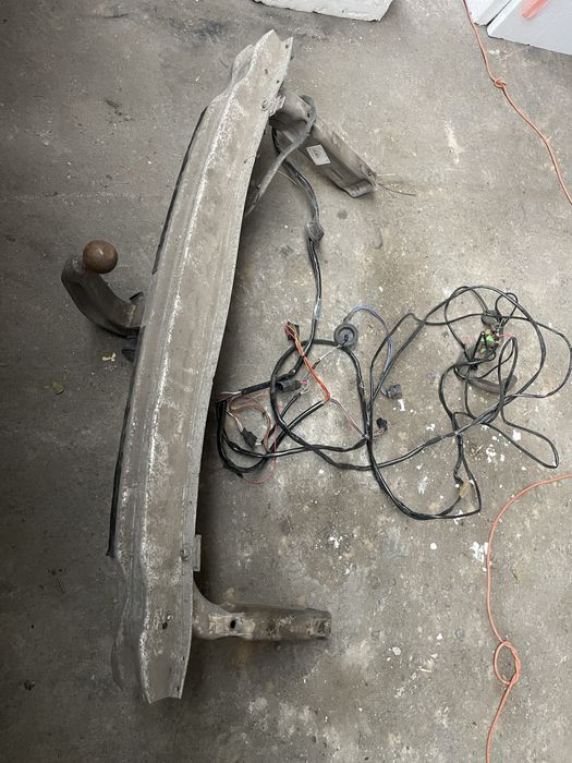 Hak holowniczy AL-KO Audi A4 B6  z wiązką