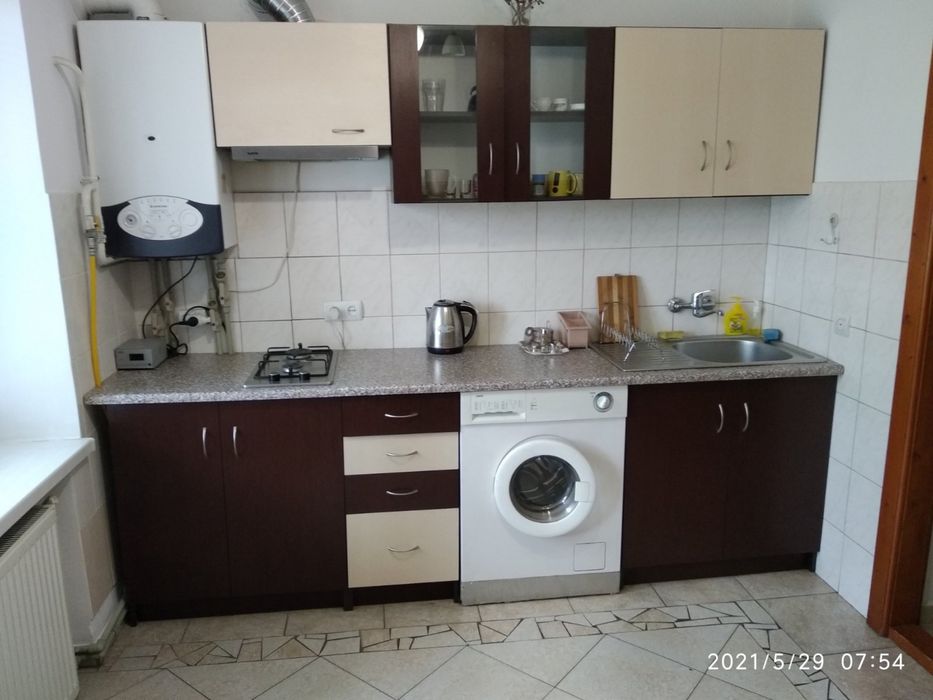 2-х кім. квартира  в  Берегово Вільно З  25-2 ЖОВТНЯ