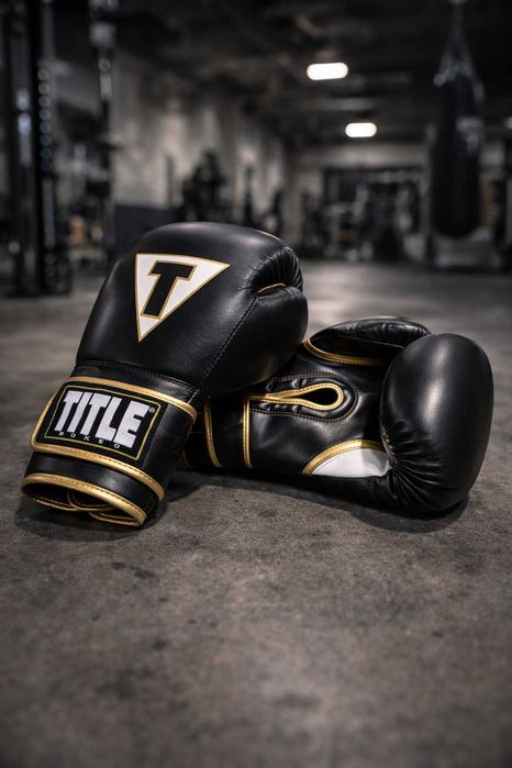 Боксерские перчатки TITLE Boxeo Mexican Leather Training Gloves Quatro