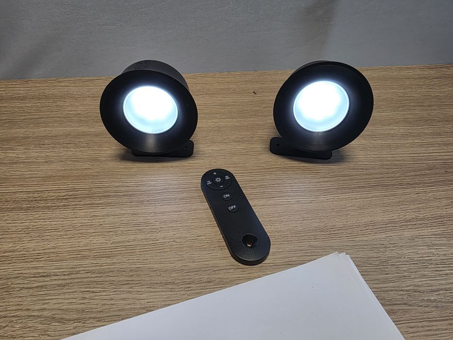 Zestaw bezprzewodowych lampek LED