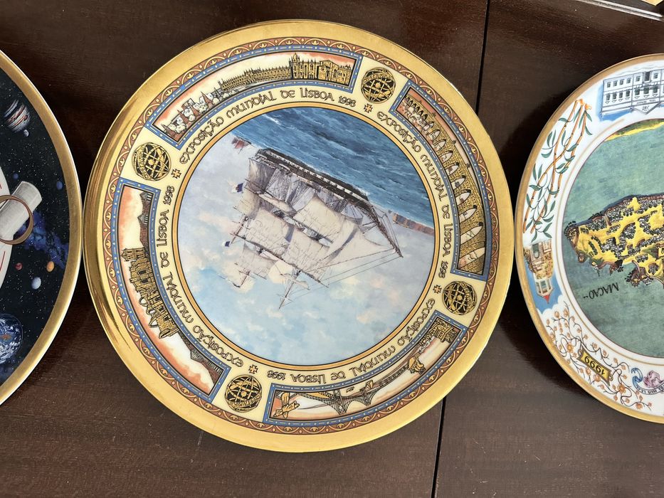 Very Valuable Decorative Items461692636958576642