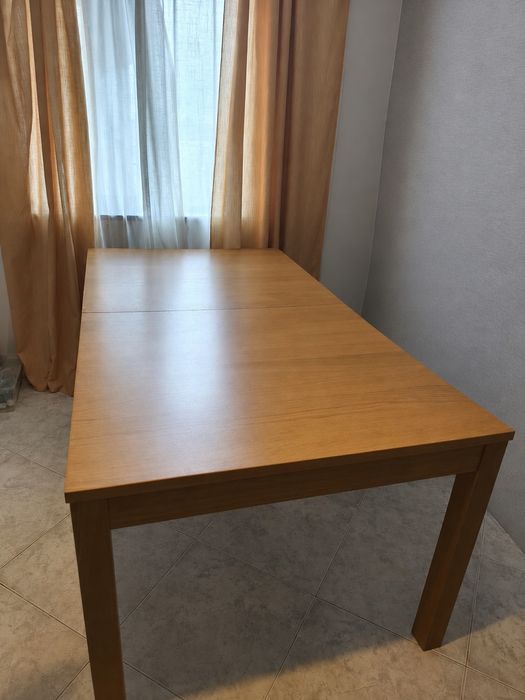 Mesa de jantar - extensível
