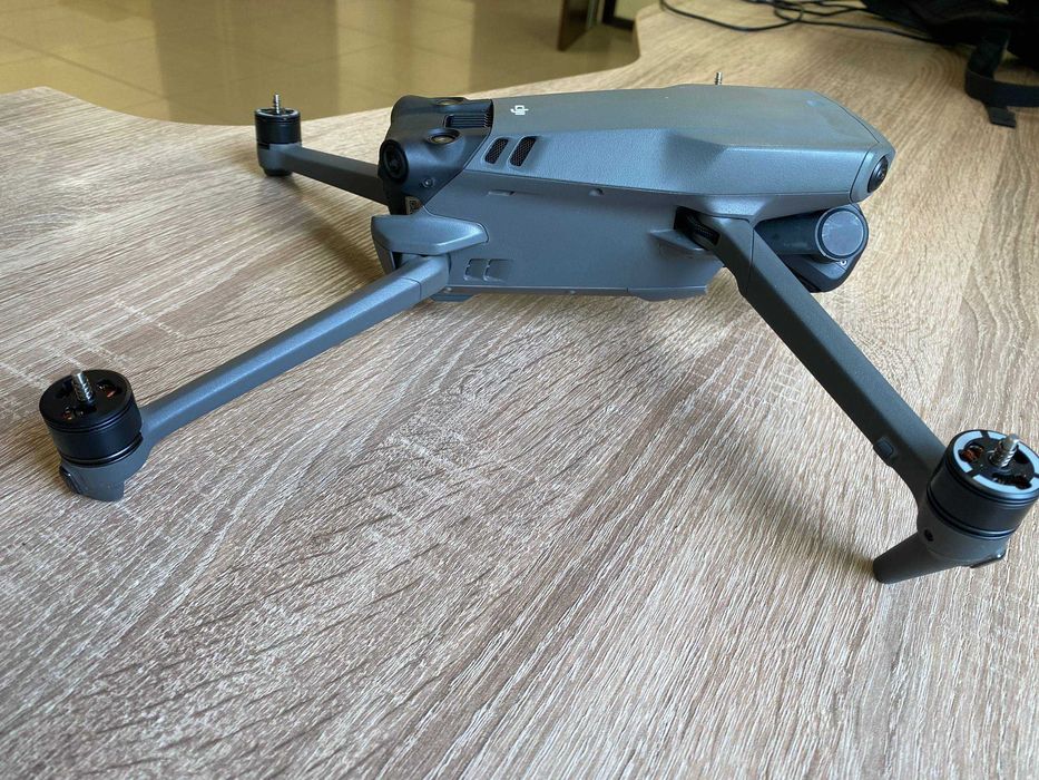 DJI Mavic 3 Б/У | Без акаунта | Прив'язаний до пульта | Обмеження для польотів зняті