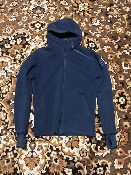 Продам спортивную кофту Adidas оригинал Новая.