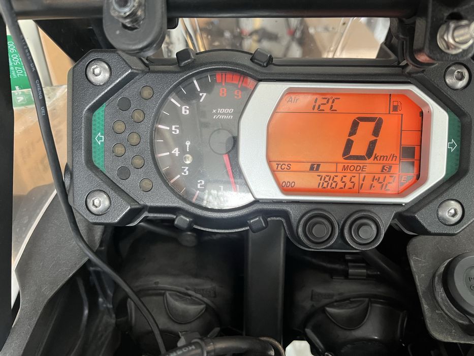 Yamaha Super Ténéré XT1200Z – 2011 | 80.000 km | Muito bem equipada