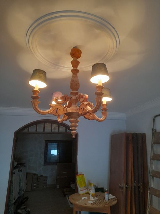 Candeeiro de madeira