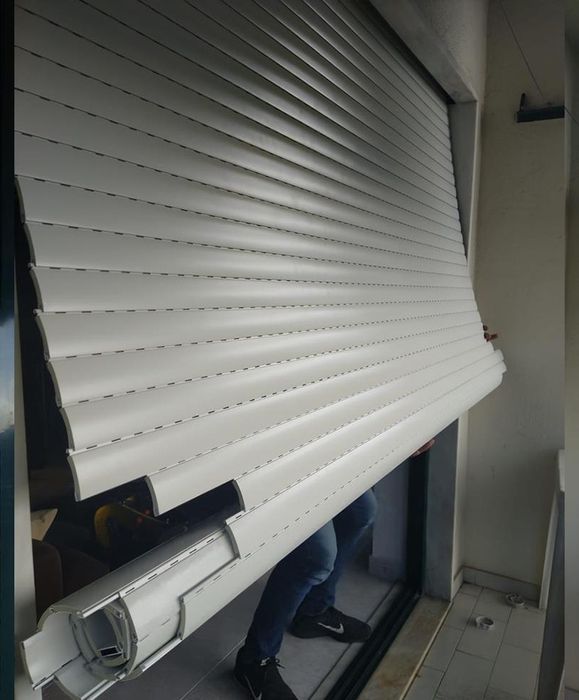 Faço reparação de estores, fita de estores, eletricos