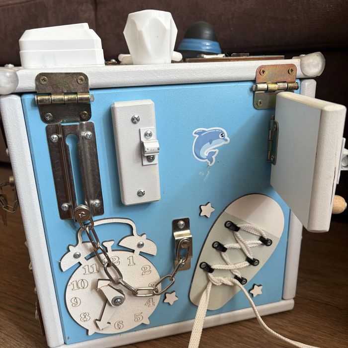 Бізікуб, бізібокс, бізіборд, розвиваюча іграшка