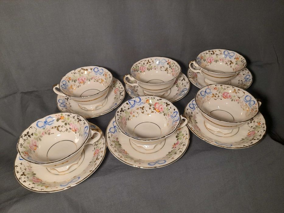 Chavenas de chá Vista Alegre antigas-- Serviço Lacinhos