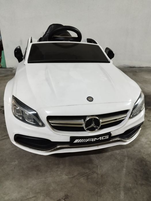 Carro elétrico Mercedes criança