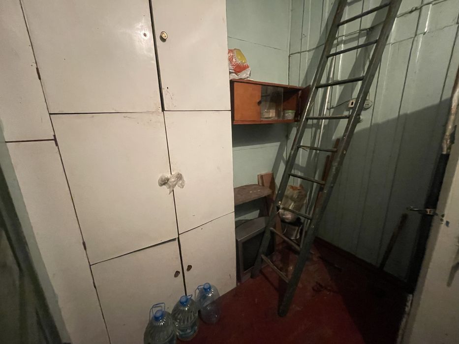 Великий будинок з газом і зручностями