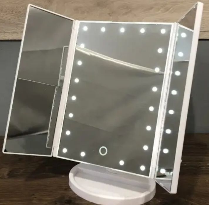 Потрійне дзеркало з лед підсвіткою