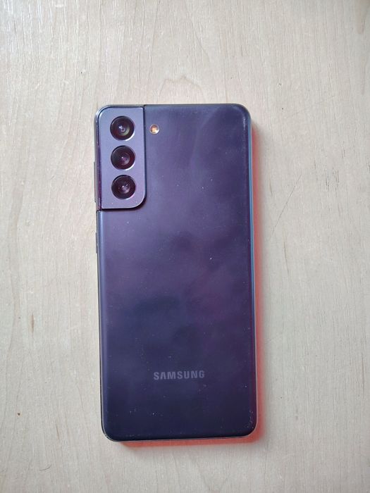 Продам телефон Samsung Galaxy S21 8/256 на запчастини