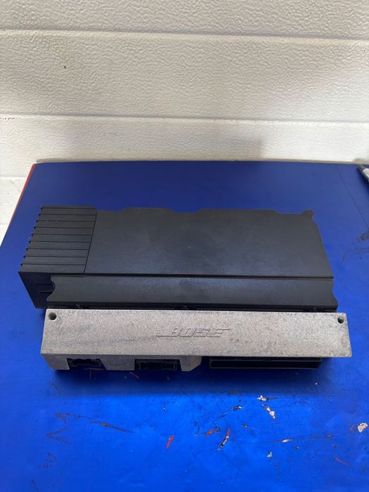 AUDI A8 D3 WZMACNIACZ BOSE 4E0035223F