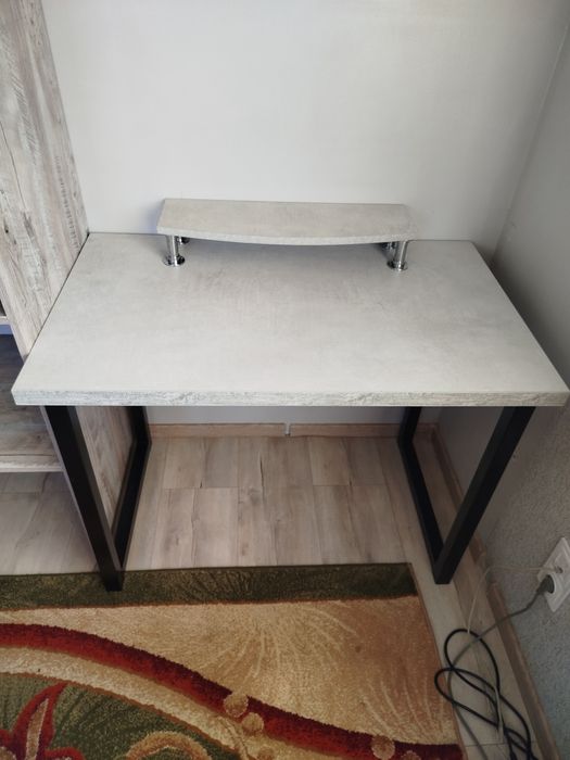 Комп'ютерний стіл 60*100см.