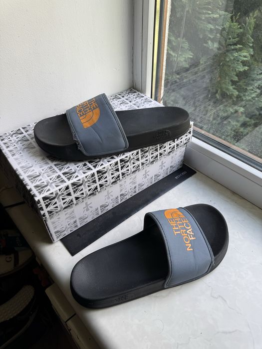 Шльопки The North Face