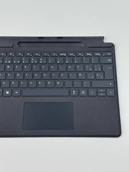 Klawiatura do tabletu Microsoft Surface Pro Signature Keyboard Black