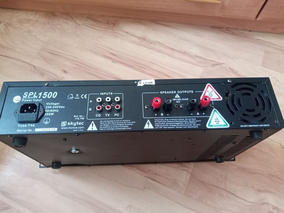 Wzmacniacz amplifier Skytec SPL-1500-EQ