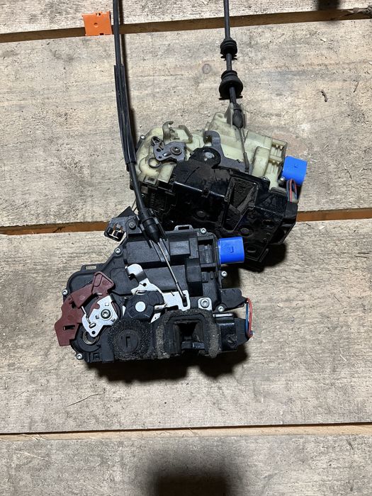 Замки Двері Volkswagen Passat Touran Skoda Fabia Octavia Golf 5,6