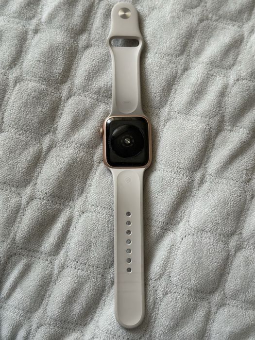 Apple Watch SE 44mm