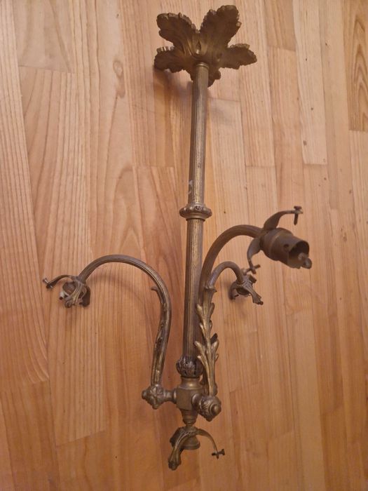 Антикварна  лампа  люстра Франція з плафонами Наполеон ІІІ позолота