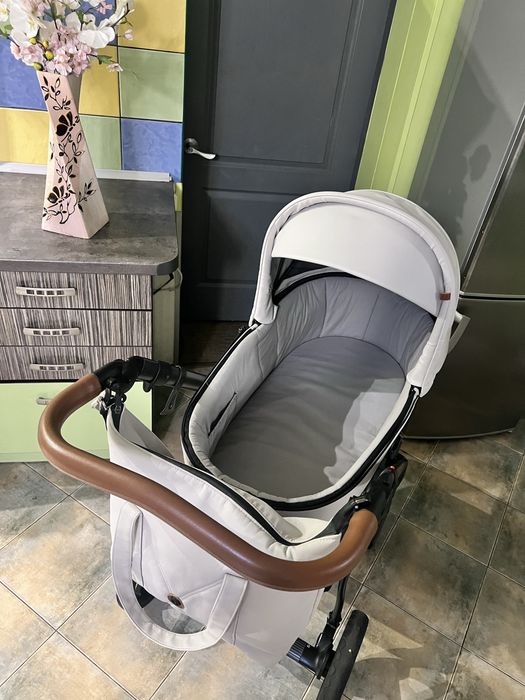 Детская коляска Roan Bass Next Island Stone 2в1