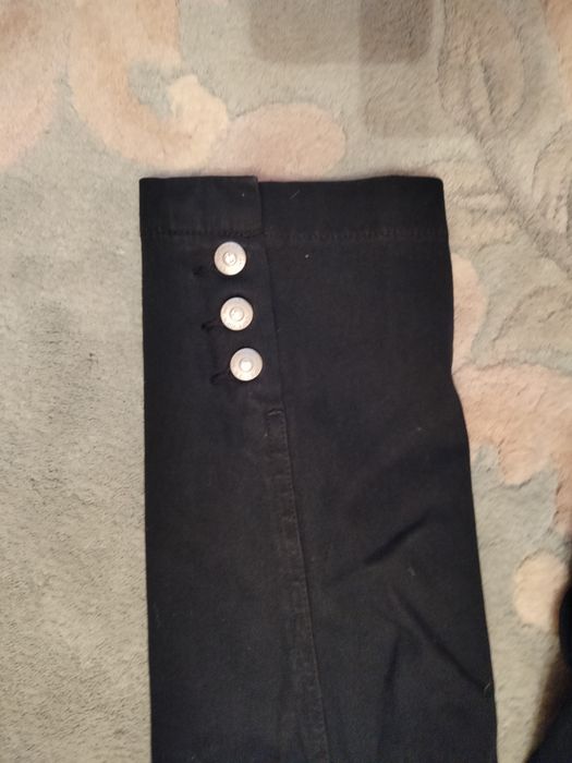 Czarna bluza z kapturem