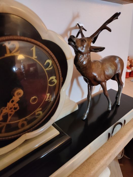 Relógio decorativo em mármore/jade