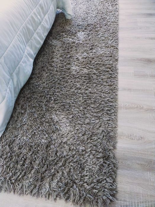 Carpete castanho claro, pelo comprido,. 2.90*2.00