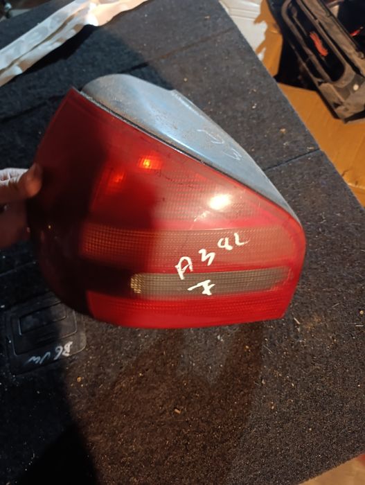 Lampa tył audi a3 8 l lewa